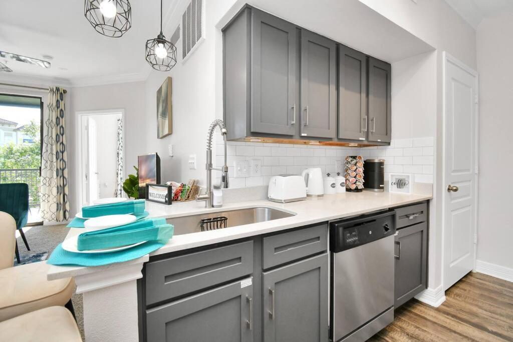 Chic Retreat-Walk To Nrg-Pool Apartment Houston Ngoại thất bức ảnh