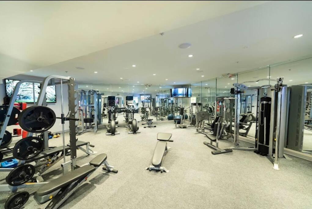 Chic Retreat-Walk To Nrg-Pool Apartment Houston Ngoại thất bức ảnh