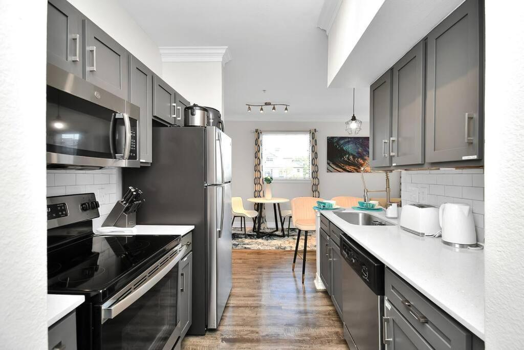 Chic Retreat-Walk To Nrg-Pool Apartment Houston Ngoại thất bức ảnh