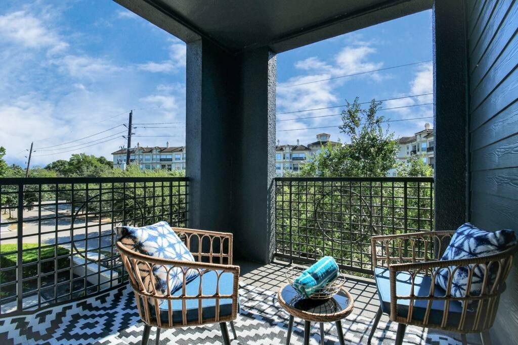 Chic Retreat-Walk To Nrg-Pool Apartment Houston Ngoại thất bức ảnh